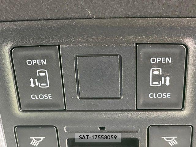 Toyota VOXY HYBRID 2022-09 8076111-5