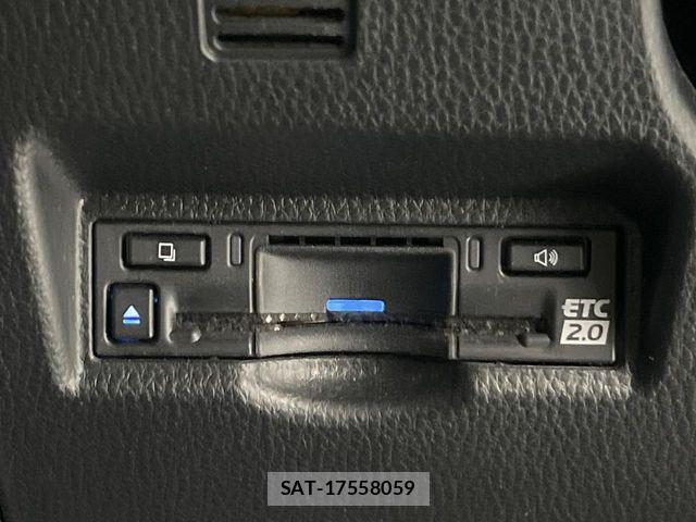 Toyota VOXY HYBRID 2022-09 8076111-6