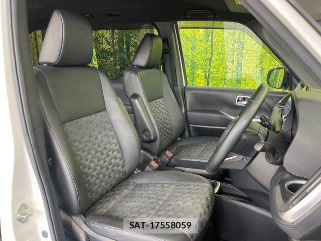 Toyota VOXY HYBRID 2022-09 8076111-7