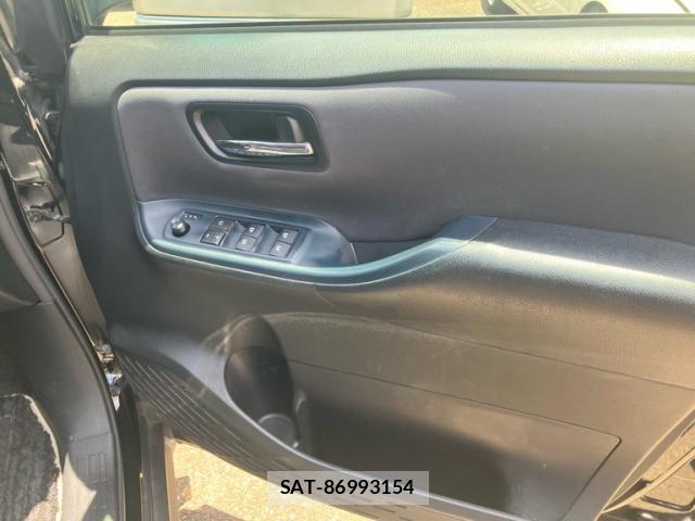 Toyota VOXY HYBRID 2016-12 8076120-25