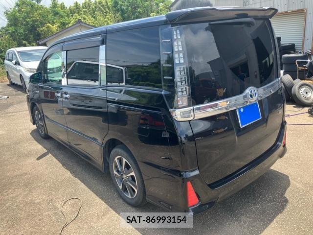 Toyota VOXY HYBRID 2016-12 8076120-3