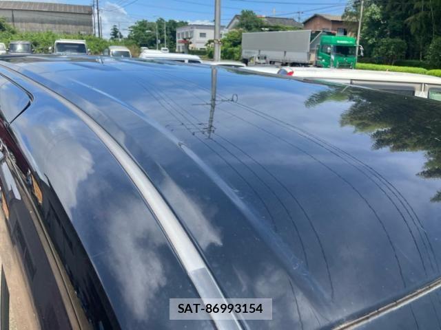 Toyota VOXY HYBRID 2016-12 8076120-5