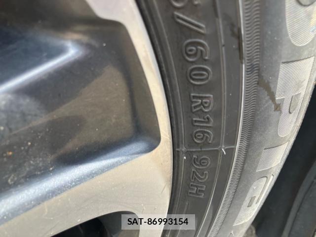 Toyota VOXY HYBRID 2016-12 8076120-8