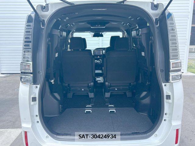 Toyota VOXY HYBRID 2019-11 8076112-16