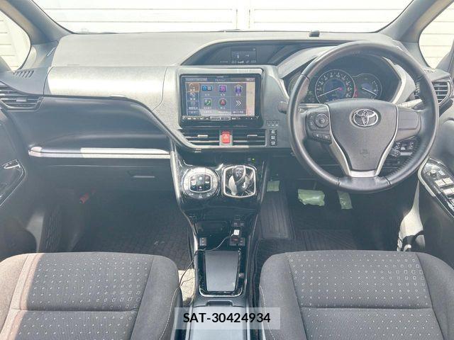 Toyota VOXY HYBRID 2019-11 8076112-1
