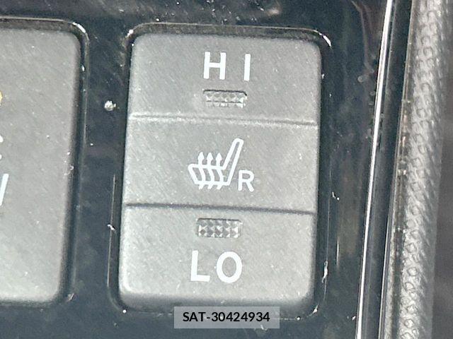 Toyota VOXY HYBRID 2019-11 8076112-8
