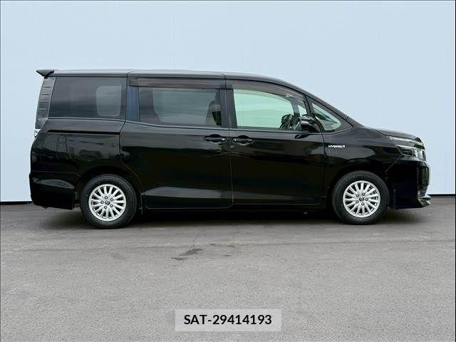 Toyota VOXY HYBRID 2015-03 8076118-9