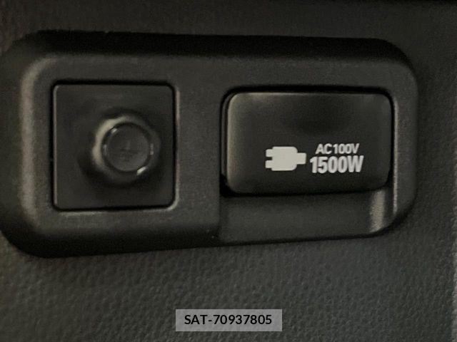 Toyota VOXY HYBRID 2025-05 8076104-5