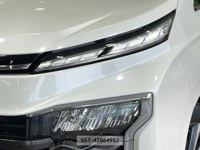 Toyota VOXY HYBRID 2022-04 8076106-11