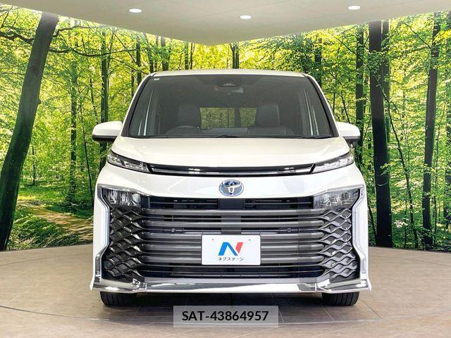 Toyota VOXY HYBRID 2022-04 8076106-13