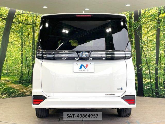 Toyota VOXY HYBRID 2022-04 8076106-14