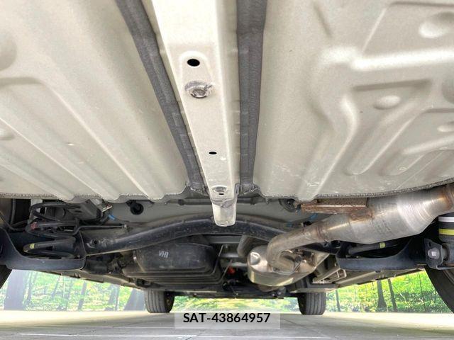 Toyota VOXY HYBRID 2022-04 8076106-18