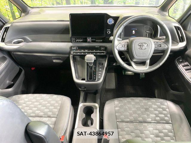 Toyota VOXY HYBRID 2022-04 8076106-1