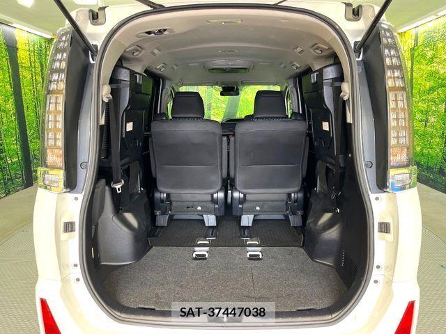 Toyota VOXY HYBRID 2017-01 8076114-10
