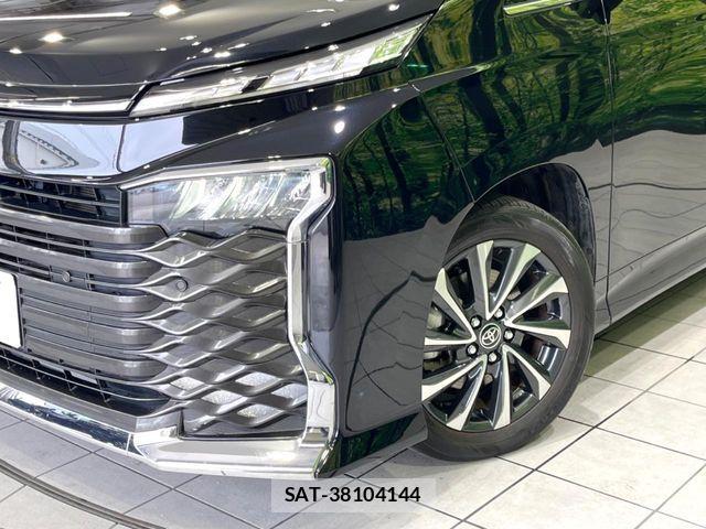 Toyota VOXY HYBRID 2023-06 8076113-12