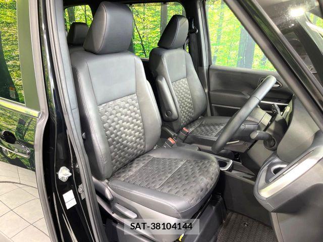 Toyota VOXY HYBRID 2023-06 8076113-7