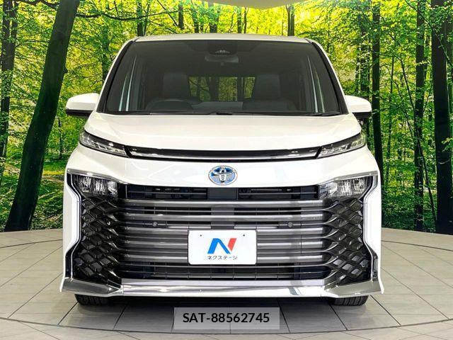 Toyota VOXY HYBRID 2023-02 8076108-14