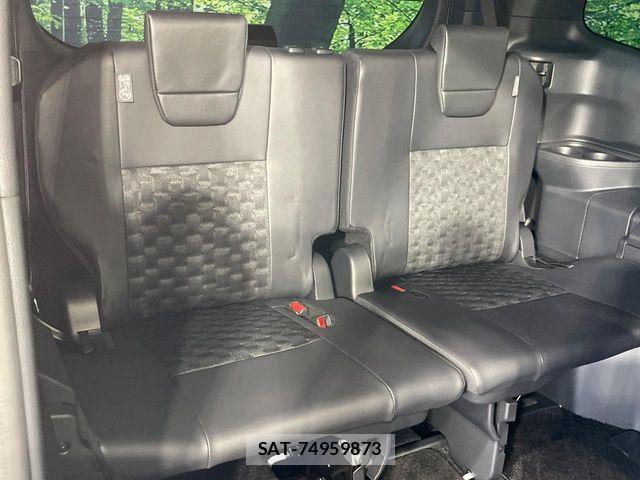 Toyota VOXY HYBRID 2026-02 8102643-9