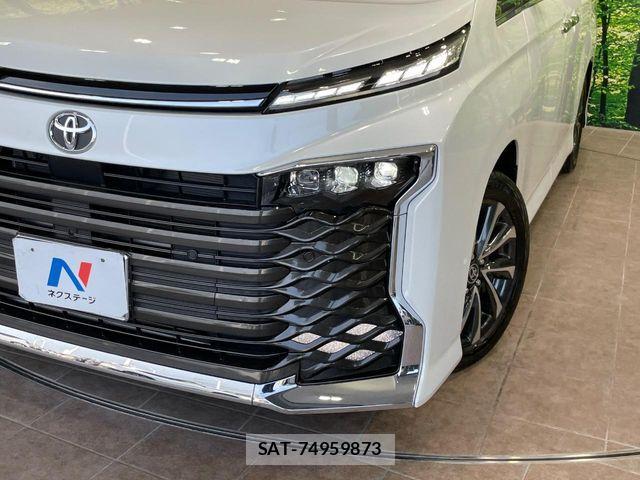 Toyota VOXY HYBRID 2026-02 8102643-12
