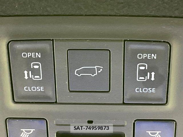 Toyota VOXY HYBRID 2026-02 8102643-4