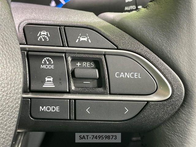 Toyota VOXY HYBRID 2026-02 8102643-6