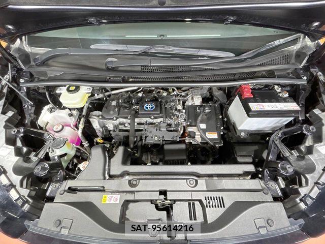 Toyota VOXY HYBRID 2023-06 8102657-18