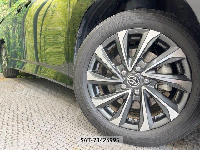 Toyota VOXY HYBRID 2024-03 8102648-12