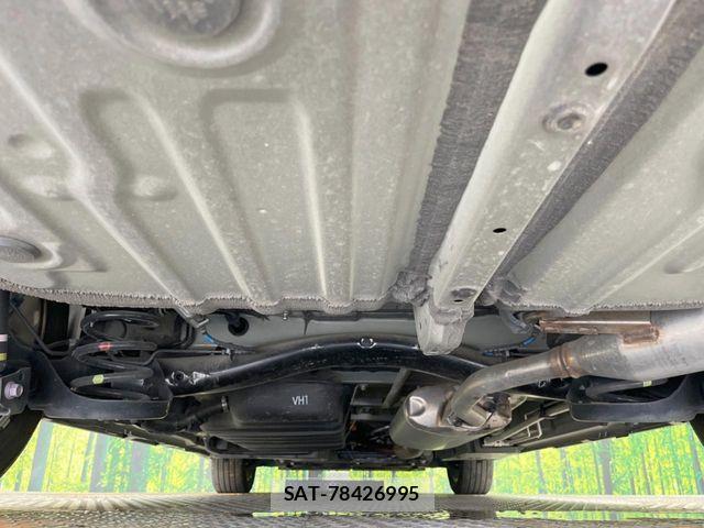 Toyota VOXY HYBRID 2024-03 8102648-18