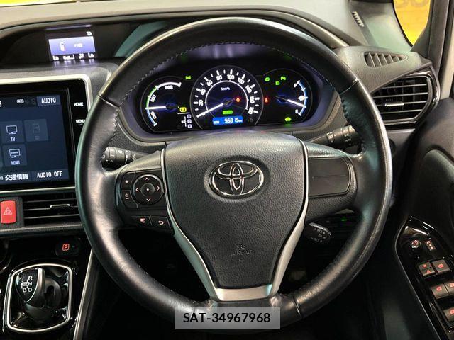 Toyota VOXY HYBRID 2019-12 8102671-11
