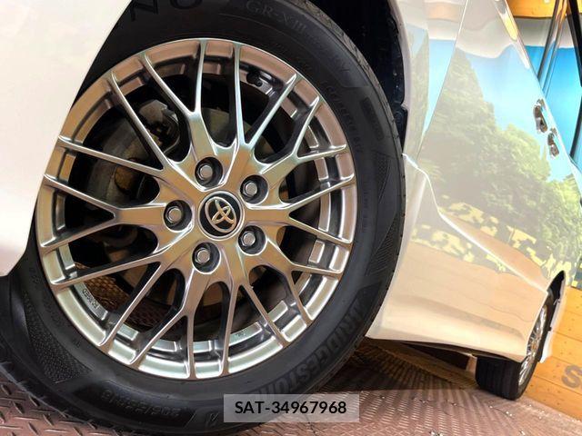 Toyota VOXY HYBRID 2019-12 8102671-13