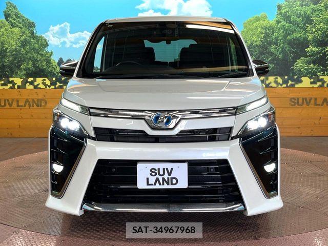 Toyota VOXY HYBRID 2019-12 8102671-14