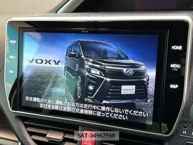 Toyota VOXY HYBRID 2019-12 8102671-2