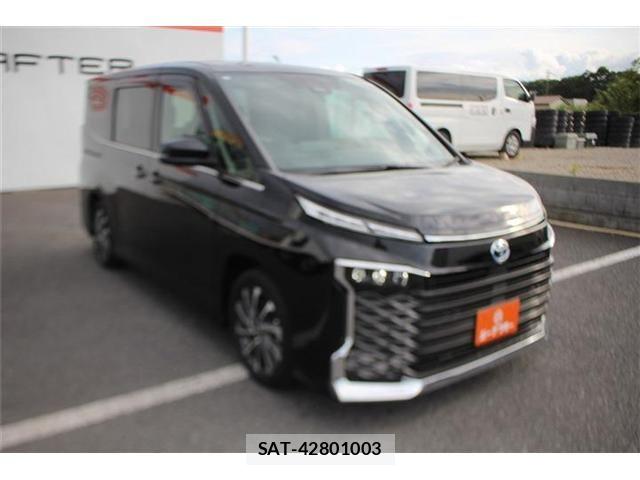 Toyota VOXY HYBRID 2023-07 8102661-9