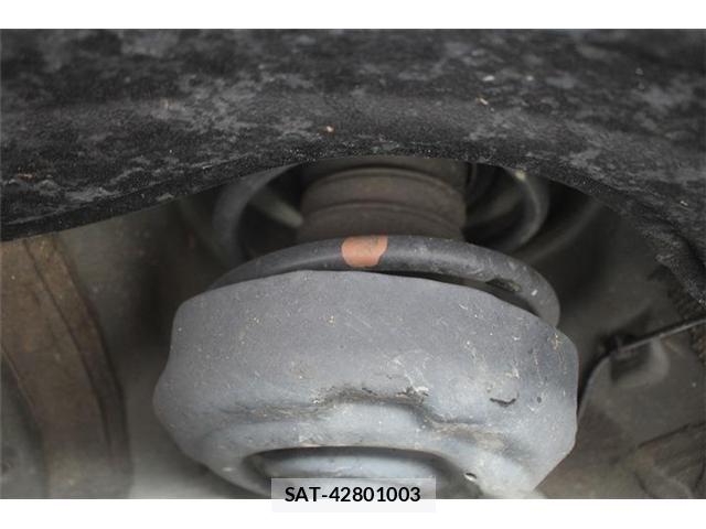 Toyota VOXY HYBRID 2023-07 8102661-24