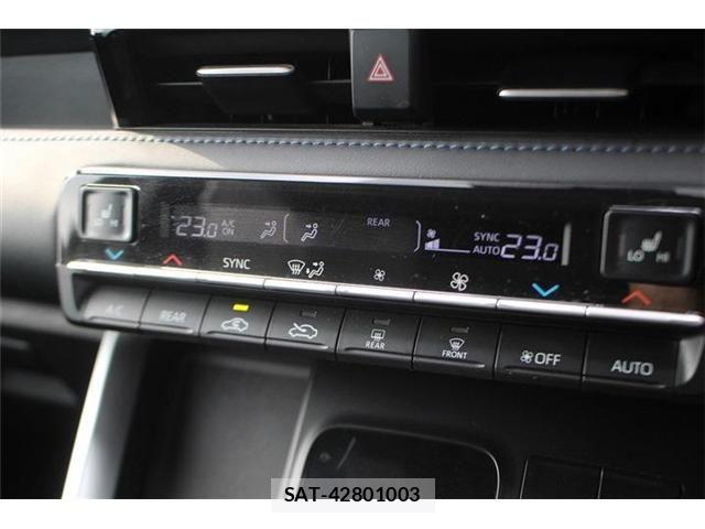 Toyota VOXY HYBRID 2023-07 8102661-8
