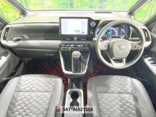 Toyota VOXY HYBRID 2023-07 8102659-1