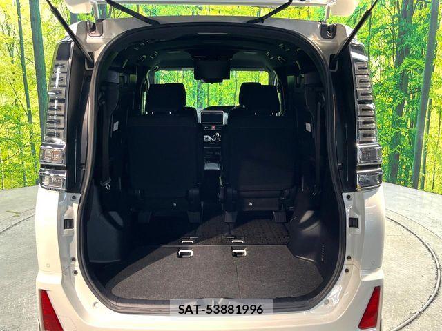 Toyota VOXY HYBRID 2019-11 8102670-10
