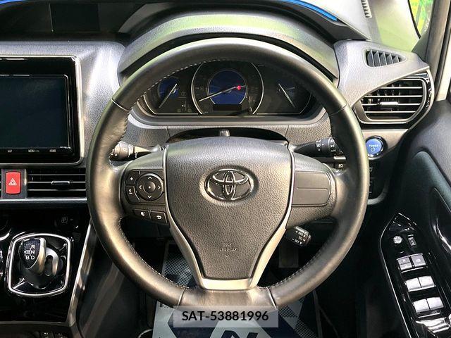 Toyota VOXY HYBRID 2019-11 8102670-11