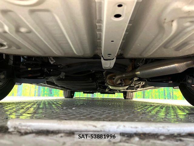 Toyota VOXY HYBRID 2019-11 8102670-19