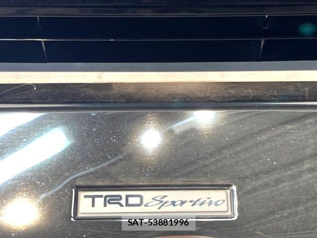 Toyota VOXY HYBRID 2019-11 8102670-2