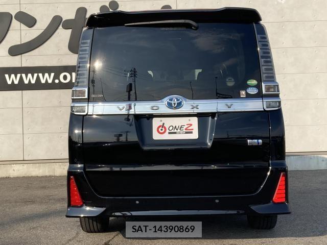 Toyota VOXY HYBRID 2019-11 8102672-18