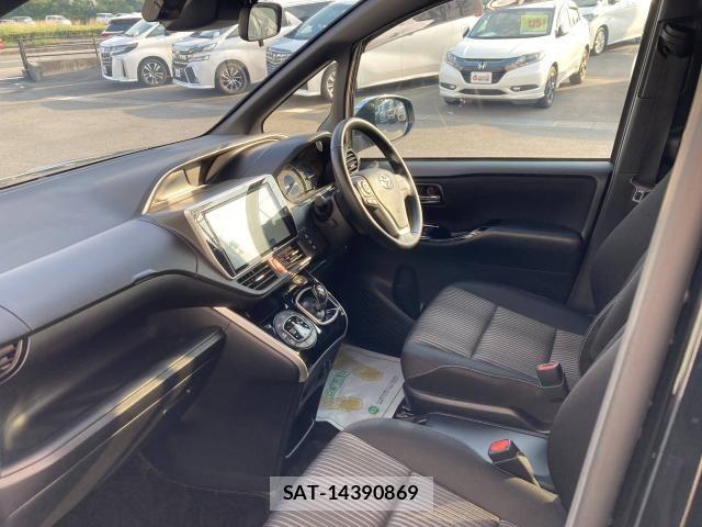 Toyota VOXY HYBRID 2019-11 8102672-25