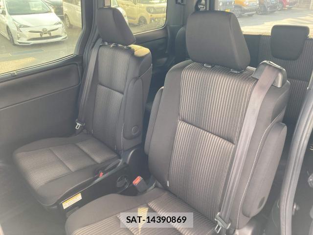 Toyota VOXY HYBRID 2019-11 8102672-27