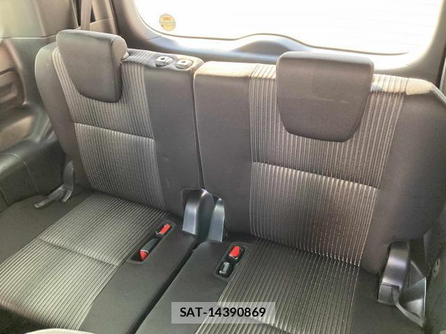Toyota VOXY HYBRID 2019-11 8102672-28