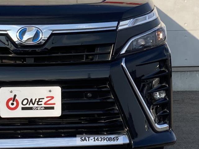 Toyota VOXY HYBRID 2019-11 8102672-7