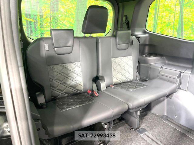 Toyota VOXY HYBRID 2026-06 8102639-11