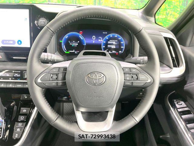 Toyota VOXY HYBRID 2026-06 8102639-13