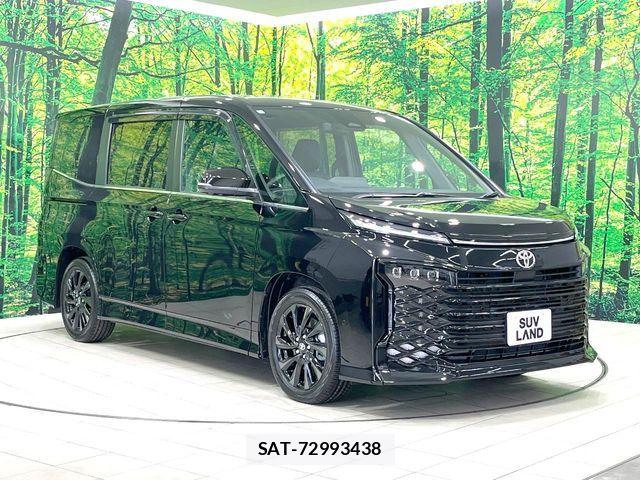 Toyota VOXY HYBRID 2026-06 8102639-18