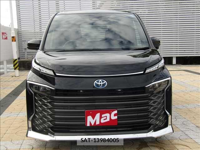 Toyota VOXY HYBRID 2023-05 8102645-0