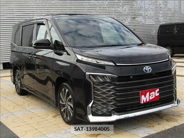 Toyota VOXY HYBRID 2023-05 8102645-1